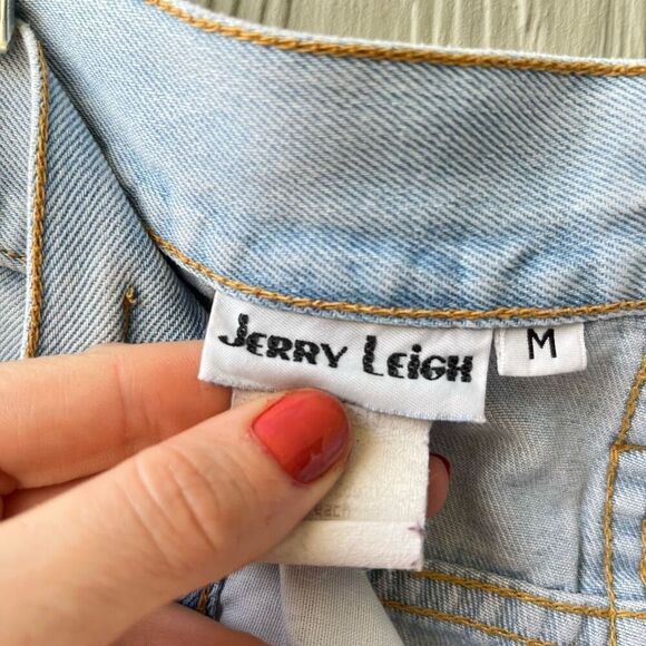 Vintage 1993 Jerry Leigh Looney Tunes Jean Shorts High Rise M - Picture 4 of 12